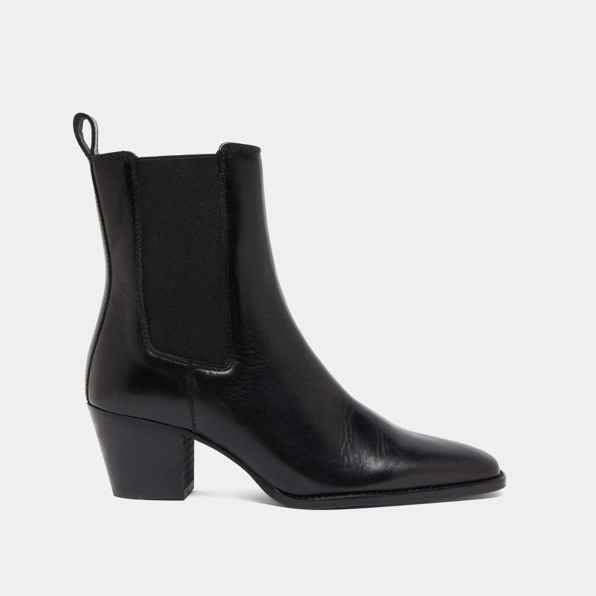 Bottines à talons biseautés et bouts poi... in black leather | BIRKIN