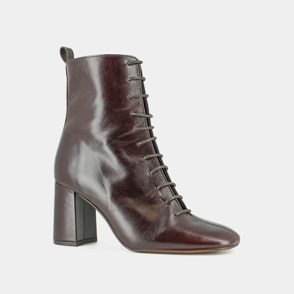 Bottines &agrave; talons et &agrave; lacets in chocolate distressed leather | BOSE