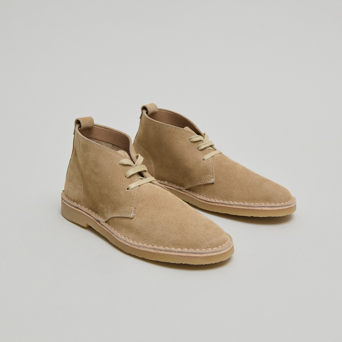 Boots basses à lacets in beige suede | MAXIME