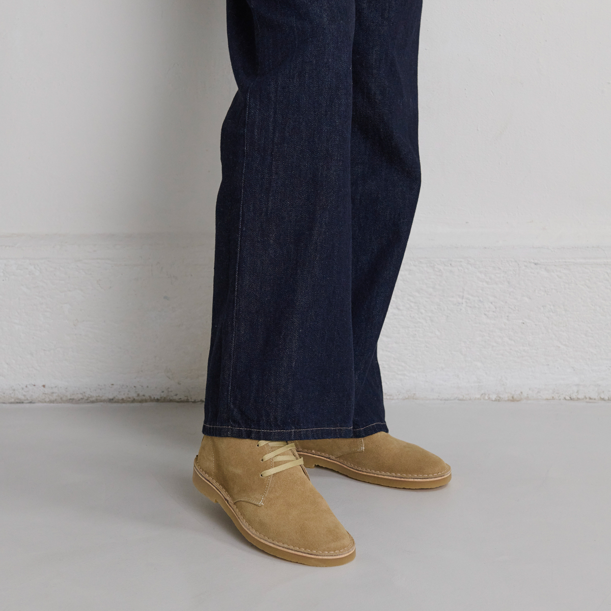 Boots basses à lacets in beige suede | MAXIME