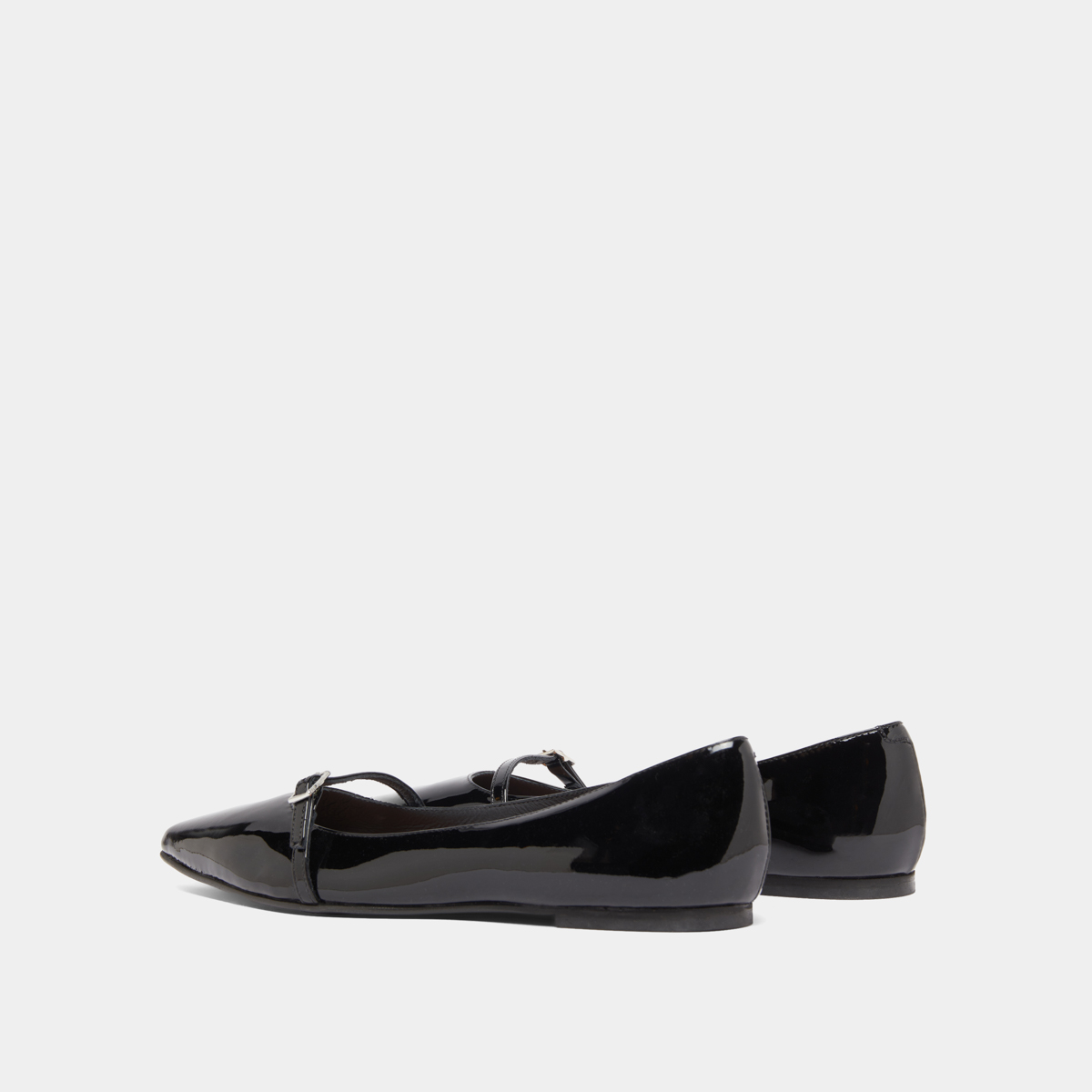 Ballet flats with adjustable buckles in black patent | DOMEN