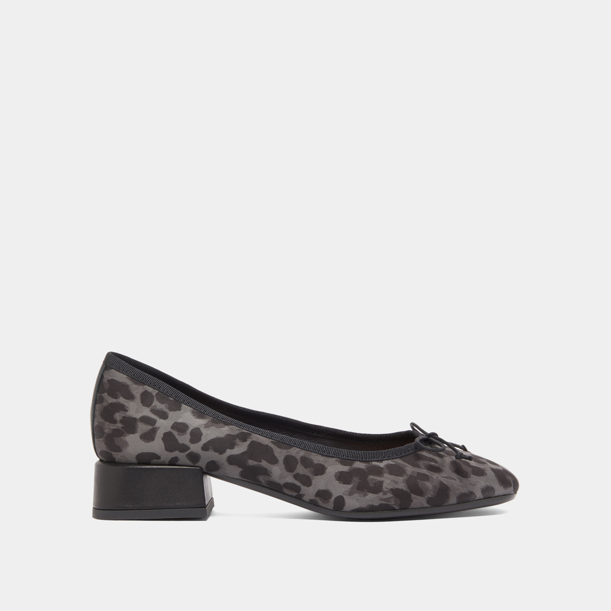 Ballerines à petits talons in gray leopard | DYBIL