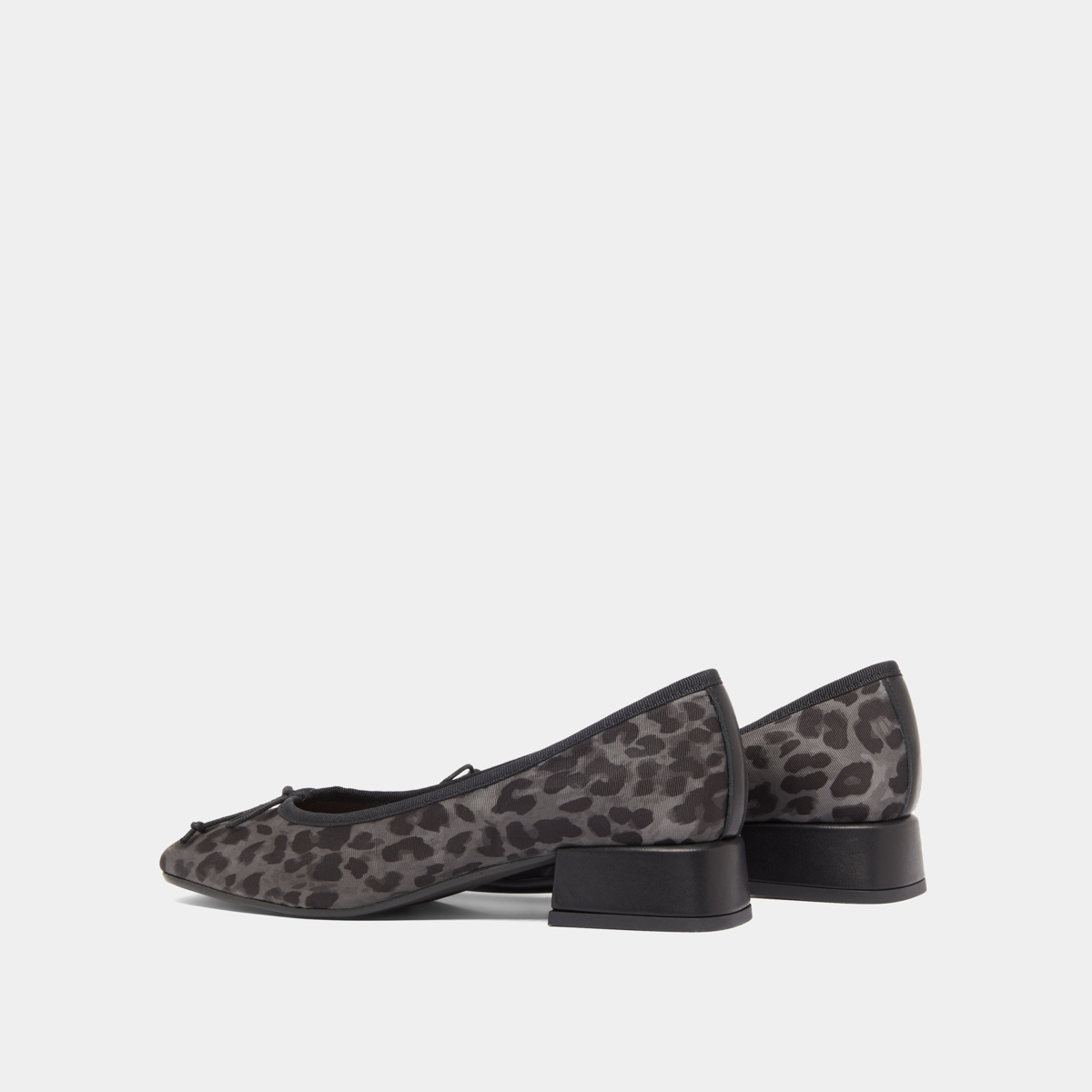 Ballerines à petits talons in gray leopard | DYBIL