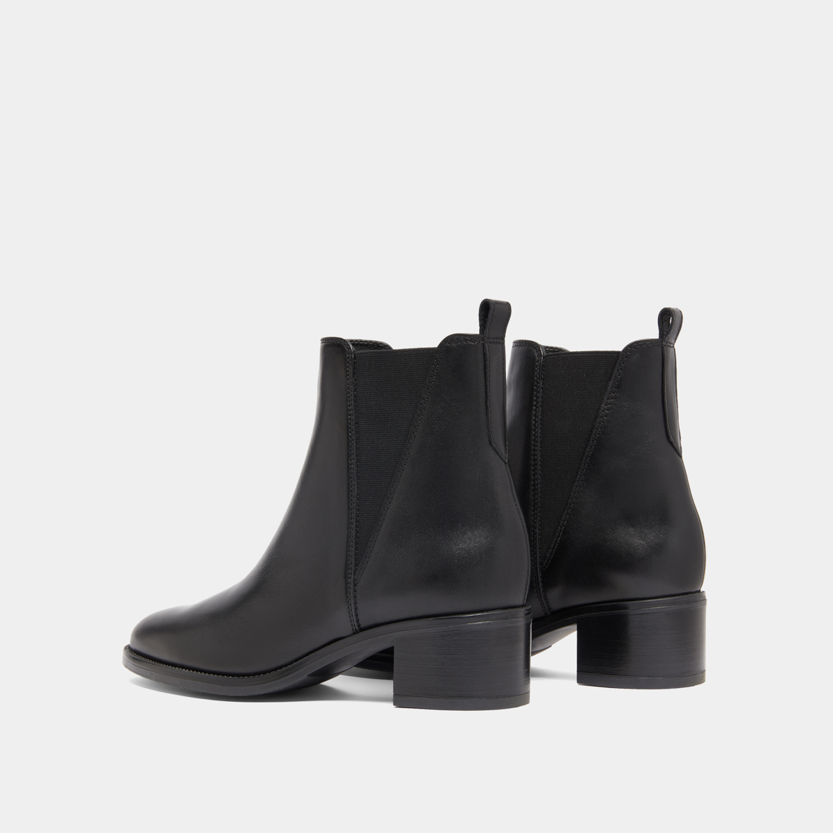 Bottines à élastiques triangulaires in black leather | CHILO