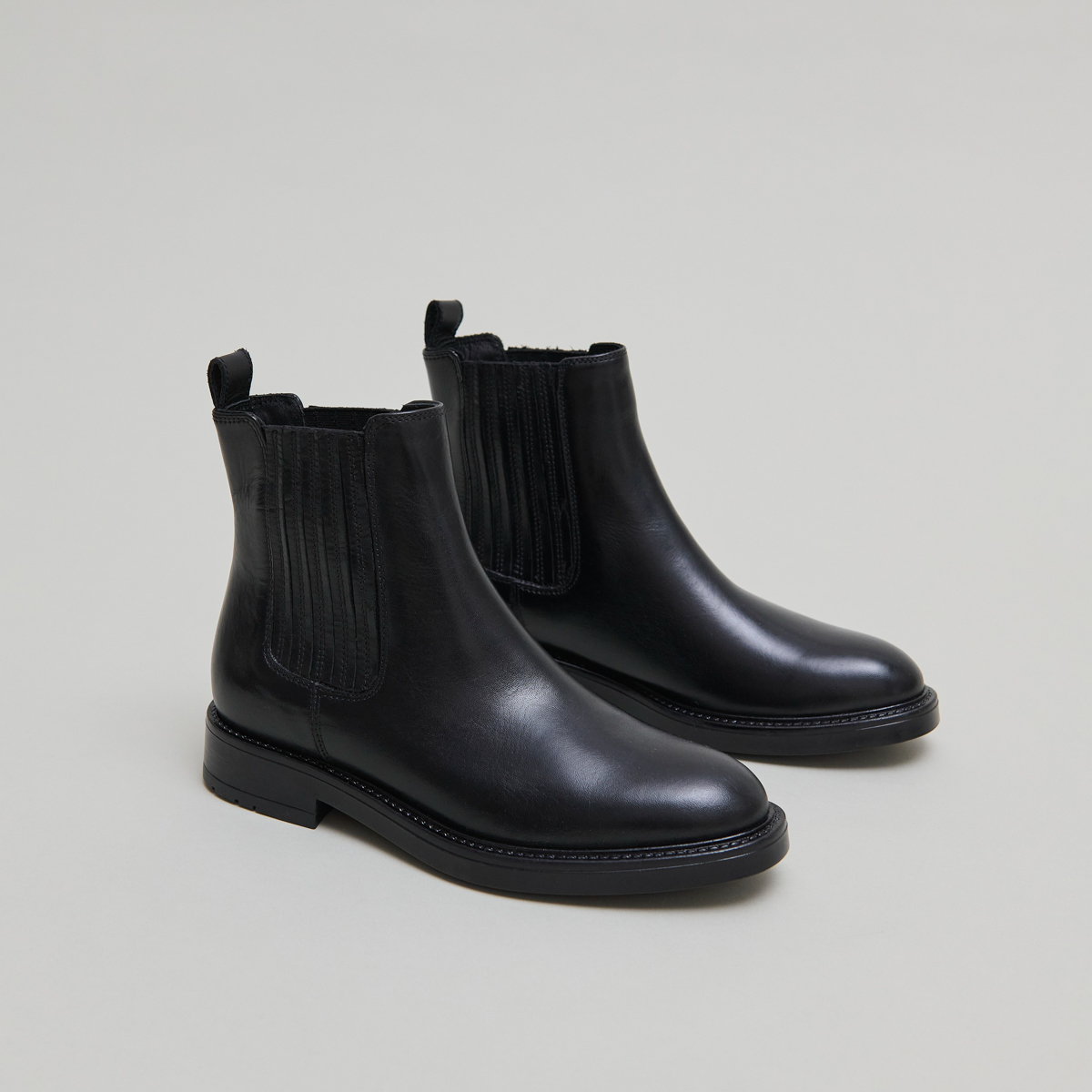 Boots à fronces in black leather | CLEANDRE