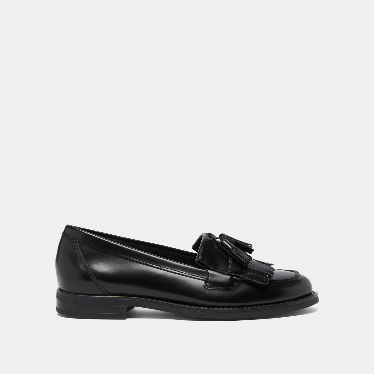 Mocassins à glands in black glazed leather | NELLE