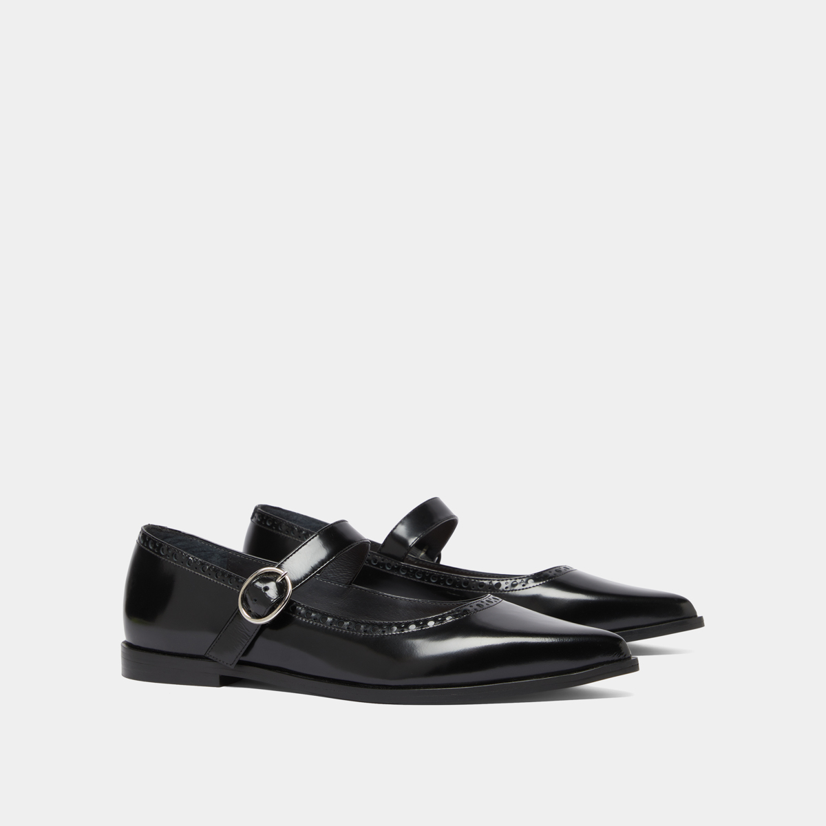Ballet flats with pointed toes in black glazed leather | DEMIA