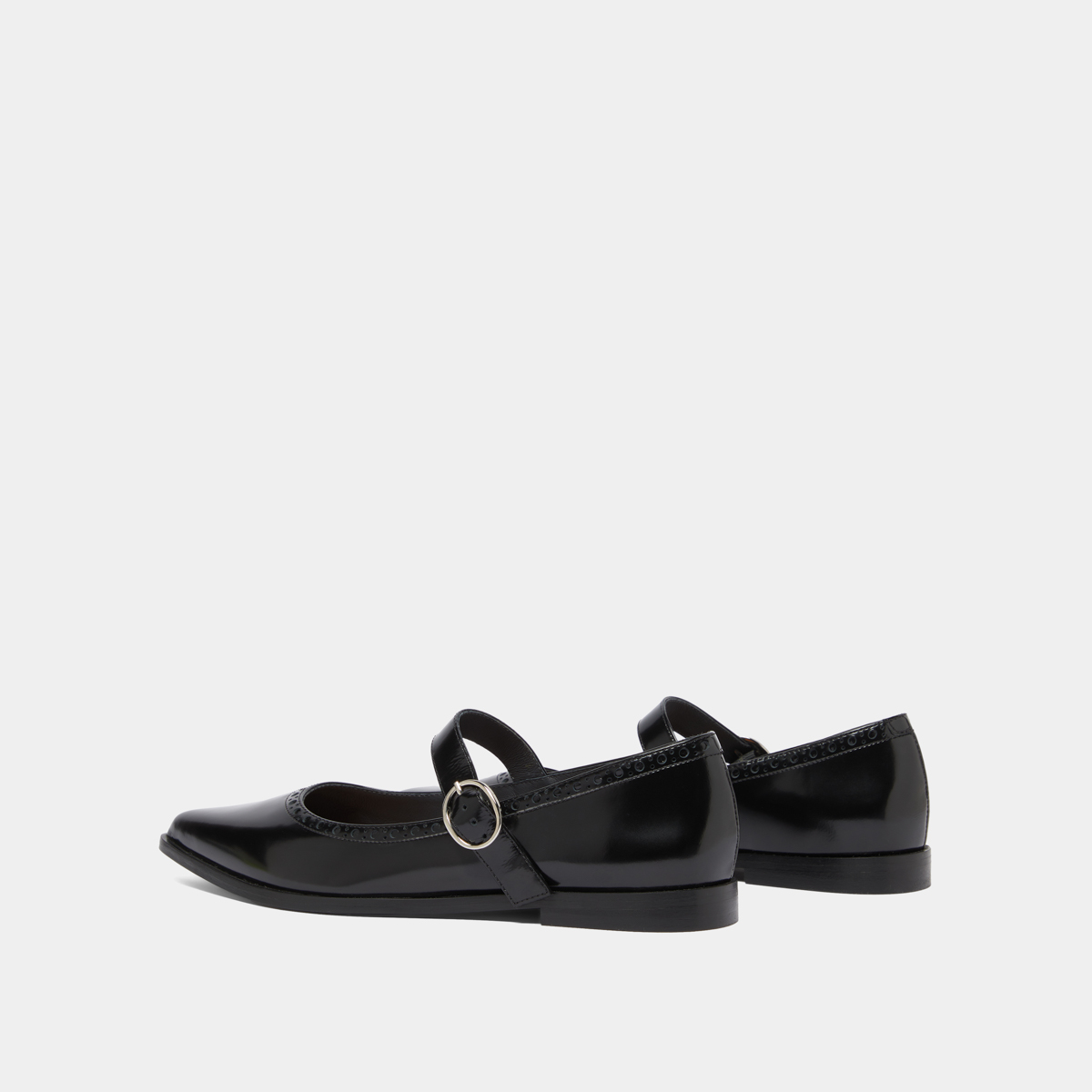 Ballet flats with pointed toes in black glazed leather | DEMIA