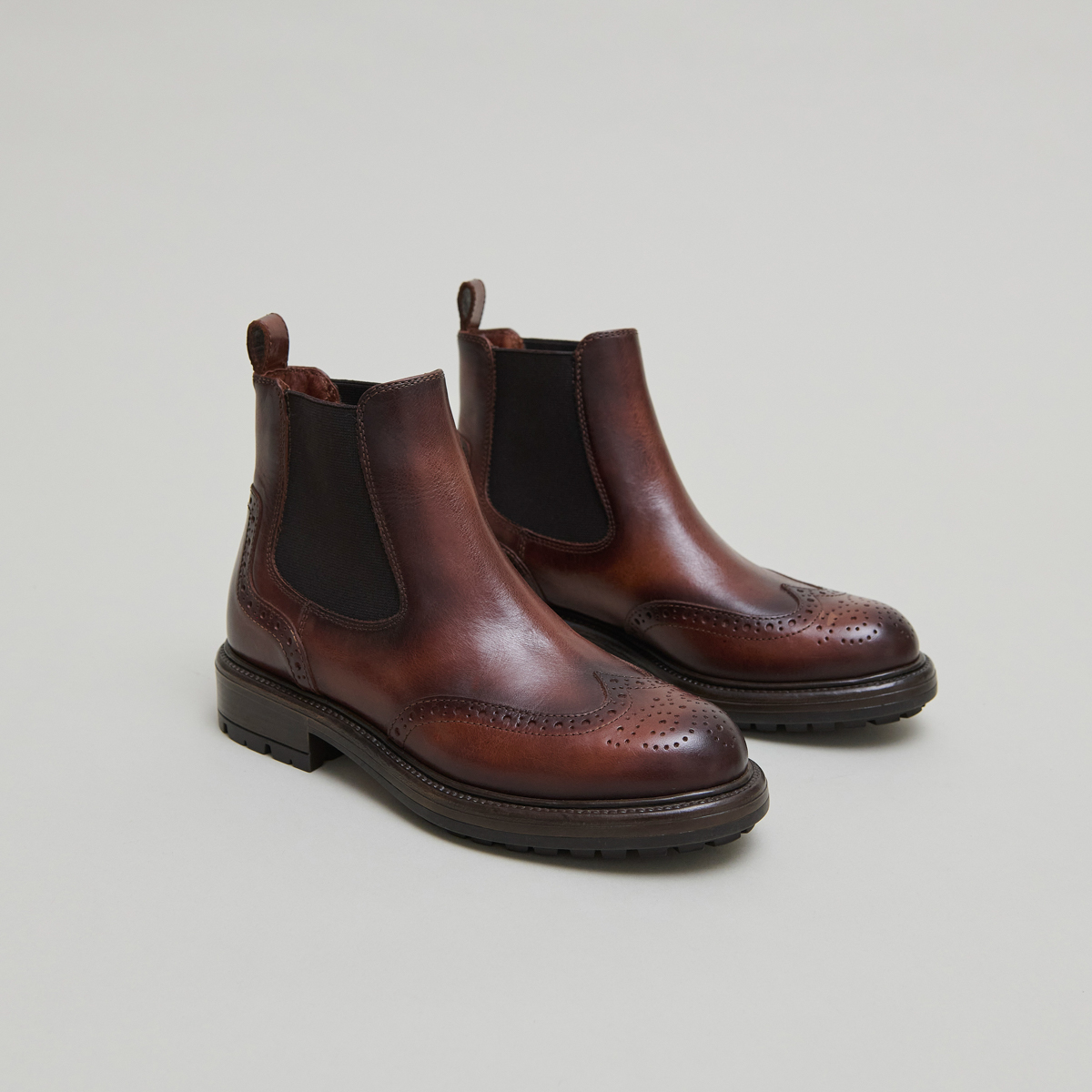Boots à semelles crantées in cognac patinated leather | CELIA