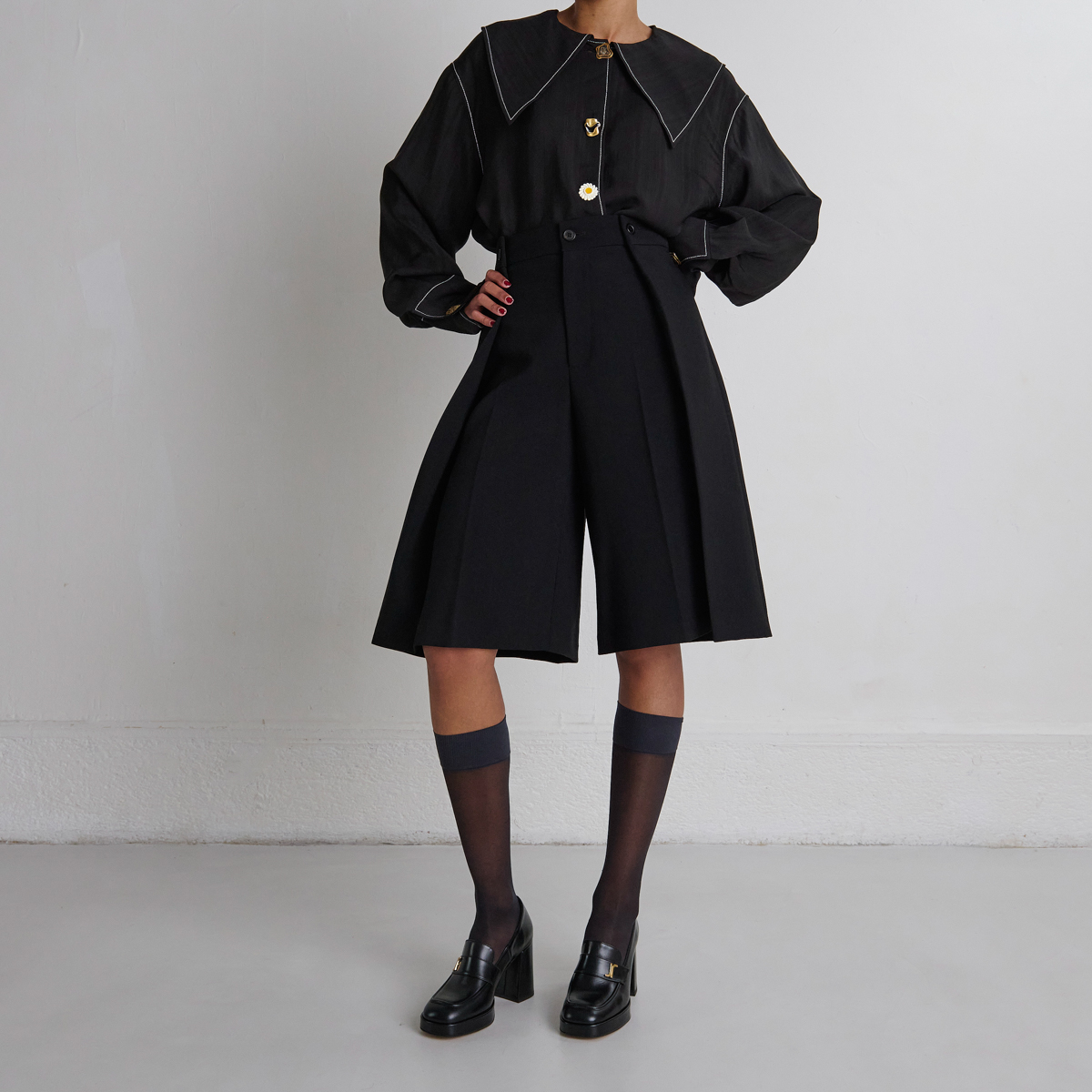 Monogrammed loafers in black leather | VIOLON