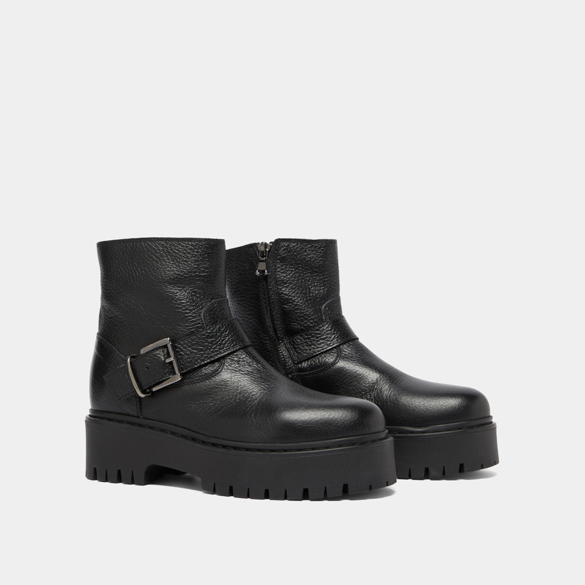 Boots à semelles crantées et boucles in black grained leather | RANA