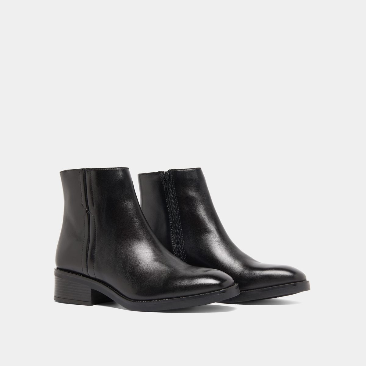 Lowboots with elastics in black leather | GAB