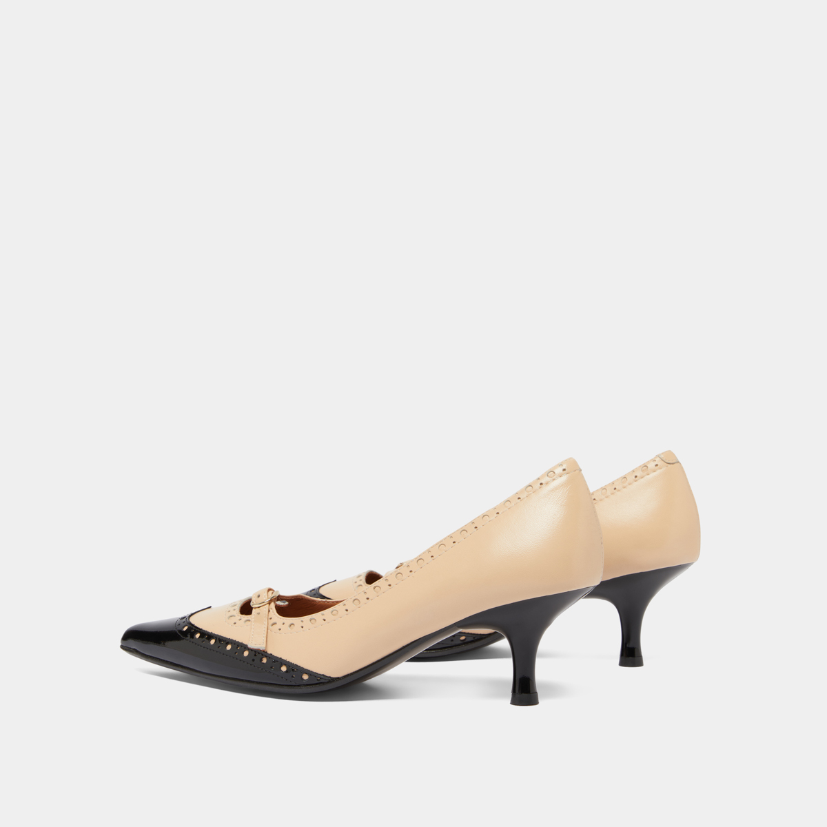 Escarpins à brides et détails perforés..... in black patent and beige leather | DALTA