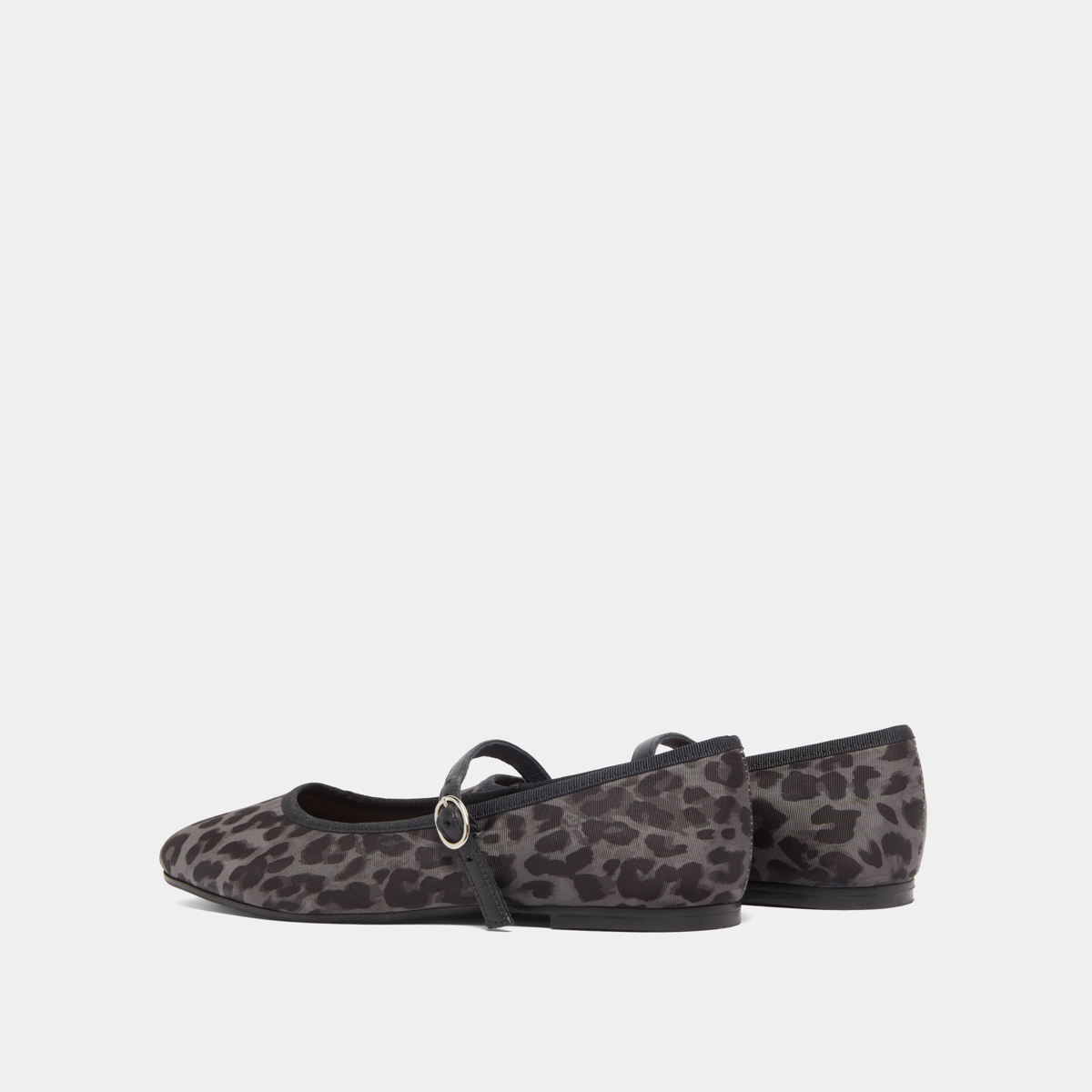 Ballerines à brides in gray leopard textile