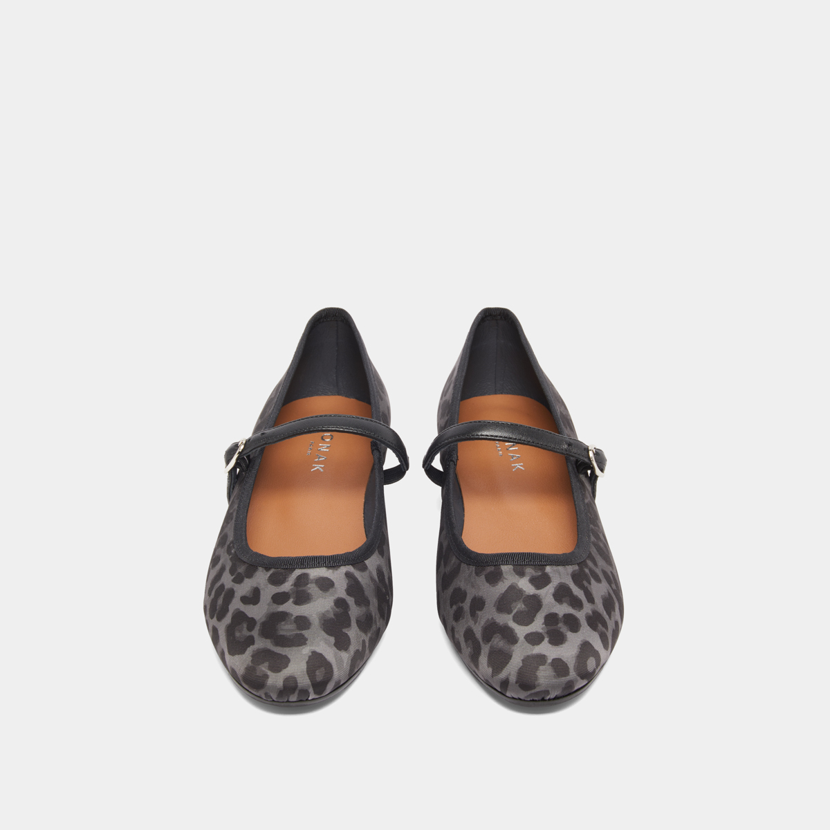 Ballerines à brides in gray leopard textile