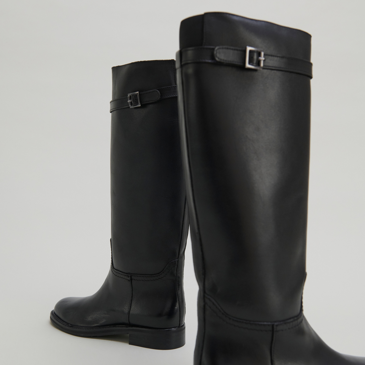 High boots in black leather | ROMANE