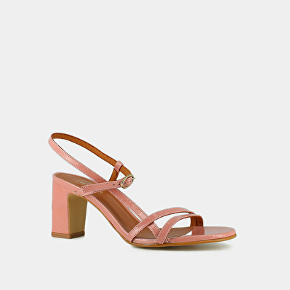 Heeled sandals with straps pink