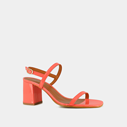 Heeled sandals in coral patent | vigne
