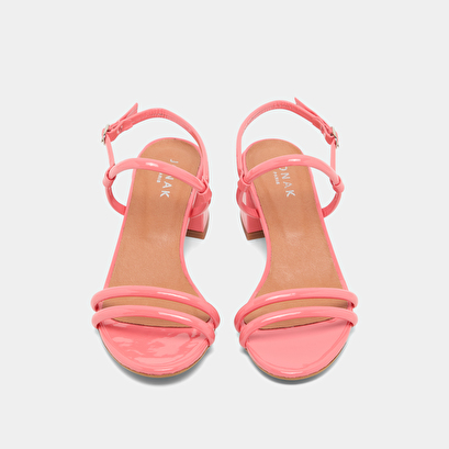 Heeled sandals in coral patent | ADAM