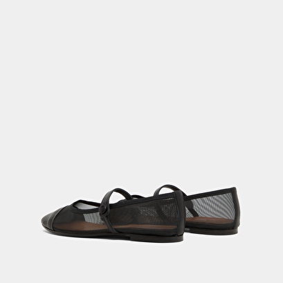 Ballet flats with oval tips and straps in black leather and mesh | DALA