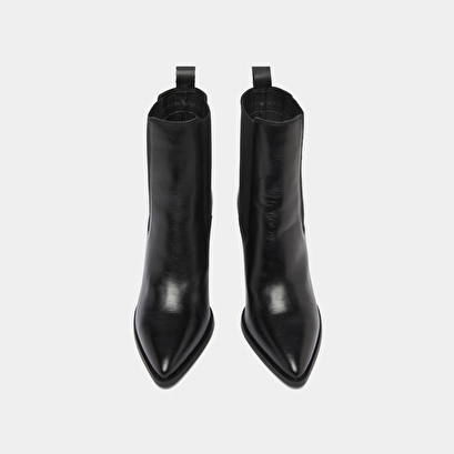 Bottines &agrave; talons et &eacute;lastiques in black leather | pepita