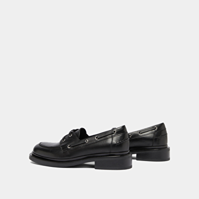 Derbies &agrave; lacets &eacute;pais in black leather | paolo