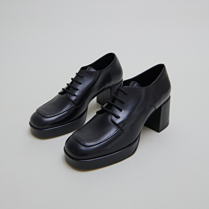Derbies &agrave; talons in black leather | vivaldi