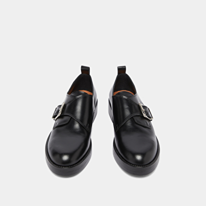 Derbies &agrave; boucles ajustables in black glazed leather | archibald