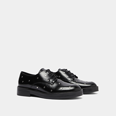 Derbies &agrave; d&eacute;tails argent&eacute;s in black leather | astou