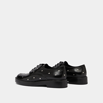 Derbies &agrave; d&eacute;tails argent&eacute;s in black leather | astou