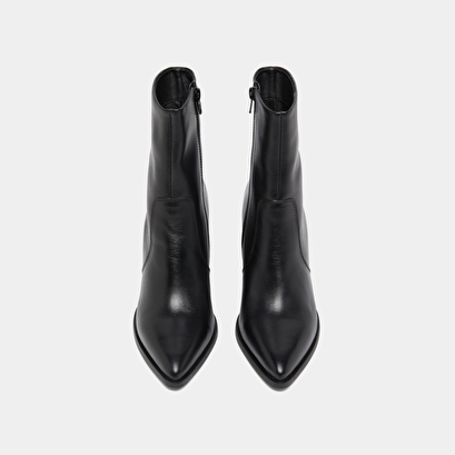 Bottines &agrave; talons in black leather | perle