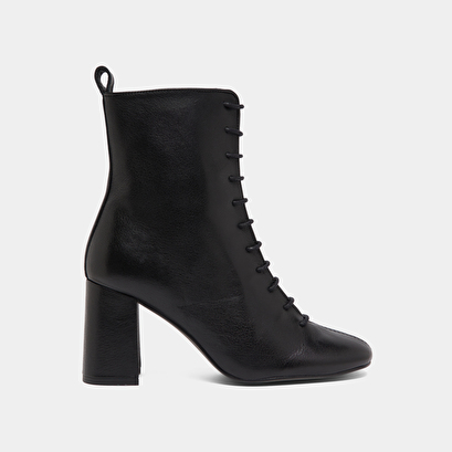 Bottines &agrave; talons et &agrave; lacets in black leather | bose