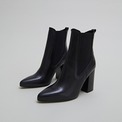 Bottines à talons et bouts pointus black