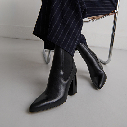 Bottines à talons et bouts pointus black