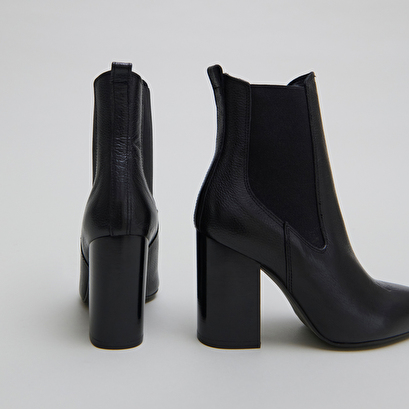 Bottines à talons et bouts pointus black