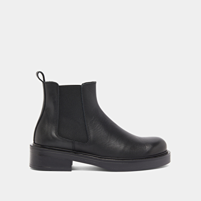 Boots &agrave; &eacute;lastiques in black leather | melanie