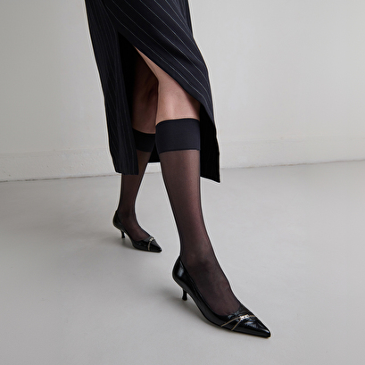 Escarpins &agrave; fermetures &eacute;clairs in black shiny leather | daniela