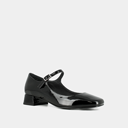 Mary Jane with square toes black