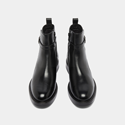 Boots &agrave; boucles in black leather | clea