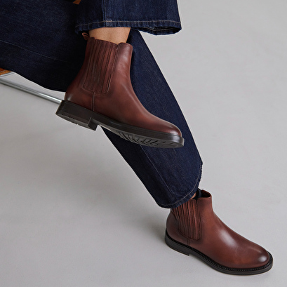 Boots &agrave; fronces in cognac patinated leather | cleandre