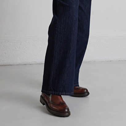 Boots &agrave; semelles crant&eacute;es in cognac patinated leather | celia