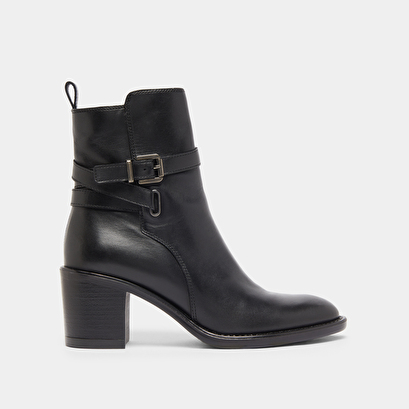 Bottines &agrave; talons et boucles in black leather | cajou