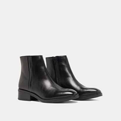 Lowboots with elastics in black leather | gab