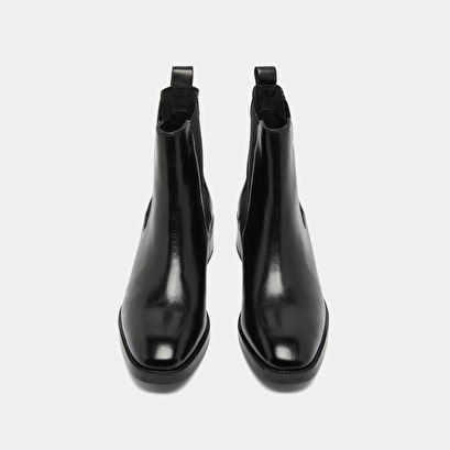 Boots &agrave; &eacute;lastiques in black leather | gabrielle