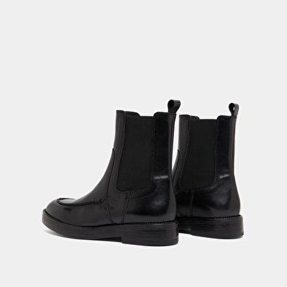 Boots &agrave; &eacute;lastiques larges in black leather | allan