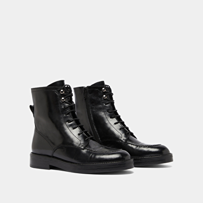 Boots &agrave; lacets in black leather | alida