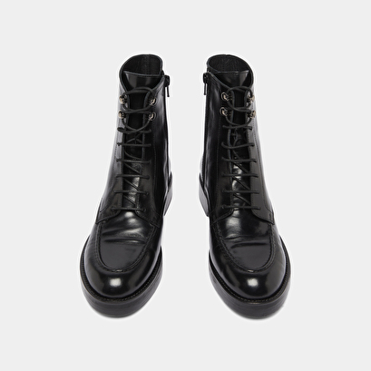 Boots &agrave; lacets in black leather | alida