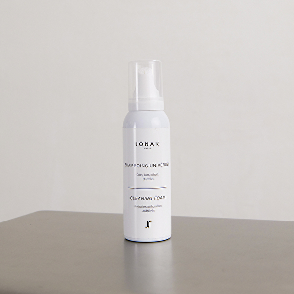 Cleaning foam cleans and removes stains | cleaning foam