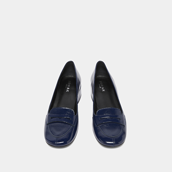 Mocassins à petits talons in blue pleated patent | BERNIE