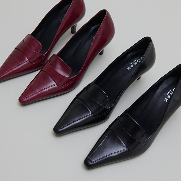 Escarpins à pattes in black leather | BLONDIE